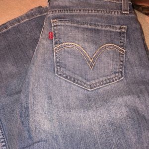 Levi’s 524 Jeans, size 7M, NWOT
